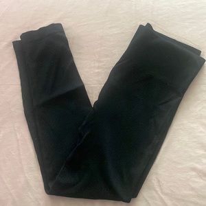 Colsie black ribbed leggings